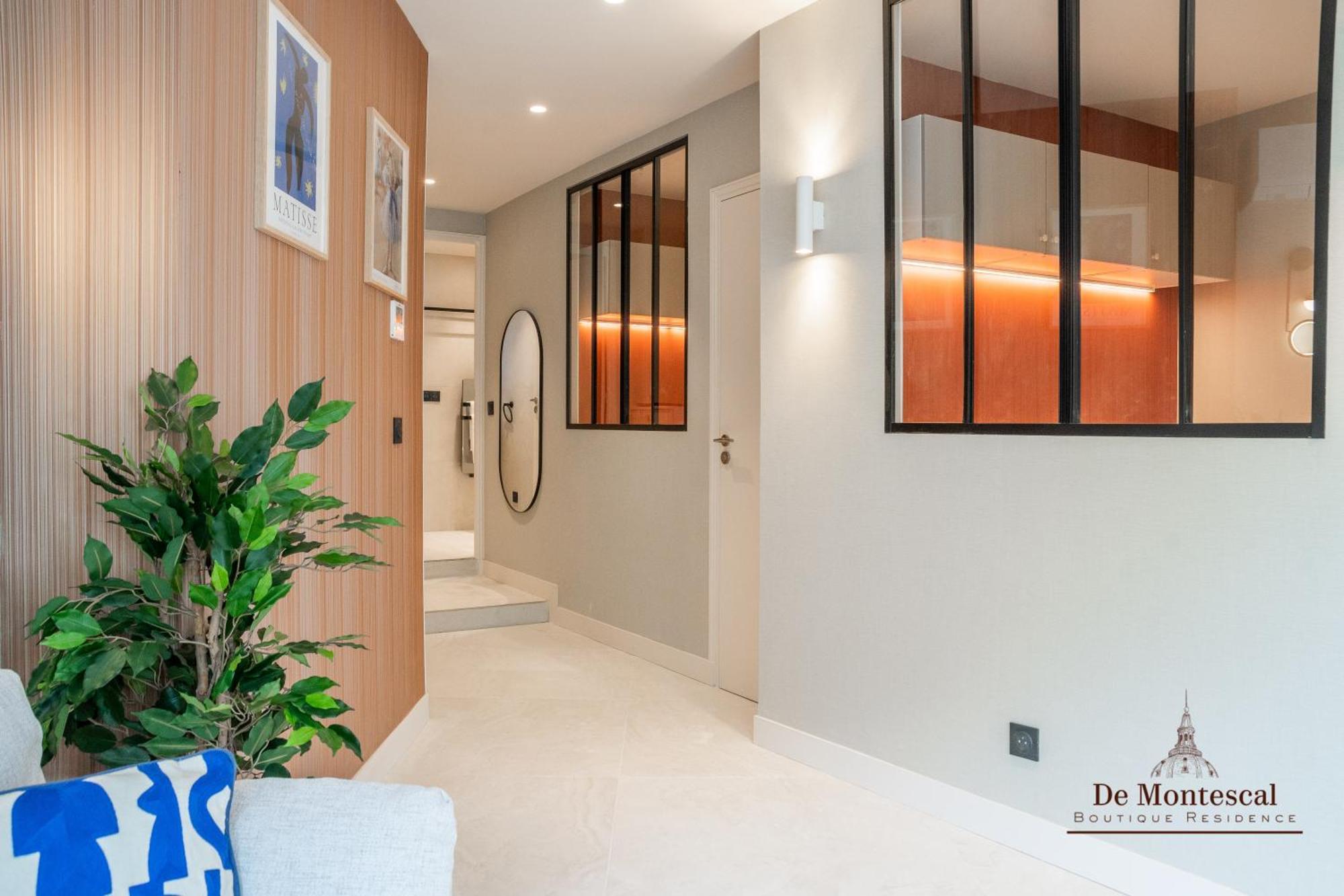 De Montescal - Hot Tub And Ac Cosy Apartment A Prime Location 40M2 Paris Exterior photo